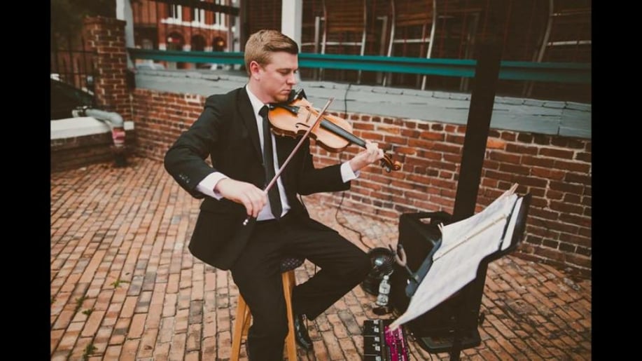 Gallery photo 6 of SRQ Violinist