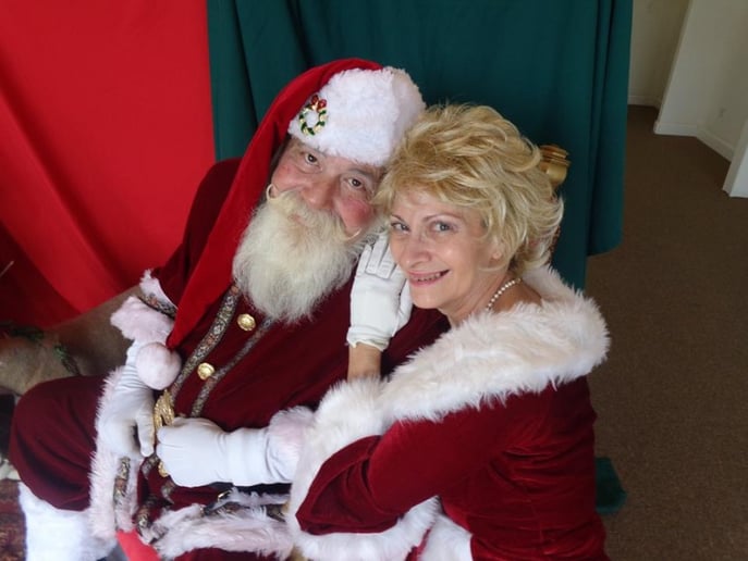 Gallery photo 4 of St Pete Santa