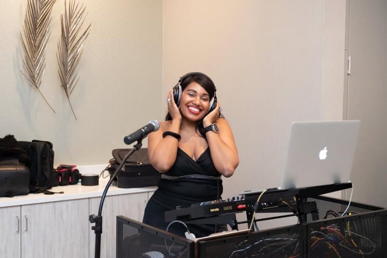 Gallery photo 1 of Staar Fields & Music Box Entertainment Group