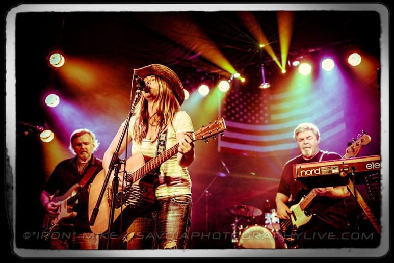 Gallery photo 3 of Stacy Jones Band
