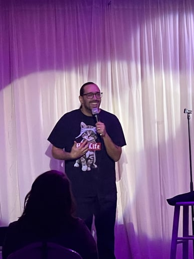 Gallery photo 4 of Stand Up Comedian Marvin Izzy