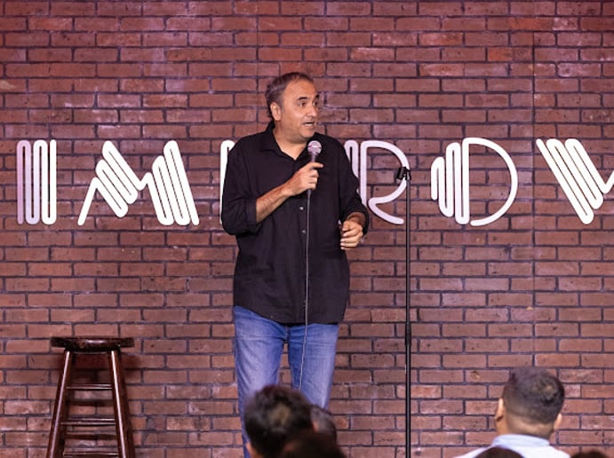 Gallery photo 1 of Stand Up Comedy in Hindi, English