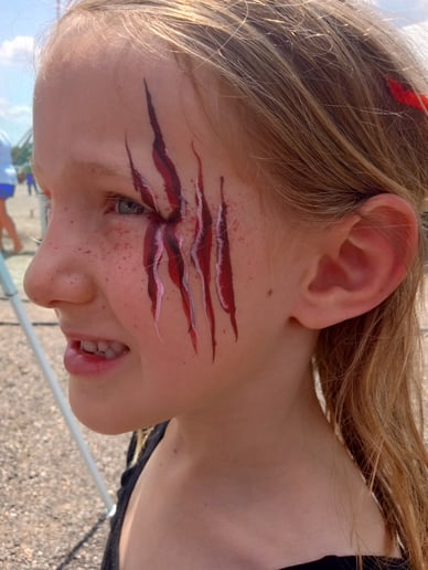 Gallery photo 2 of Stardust Face Painting