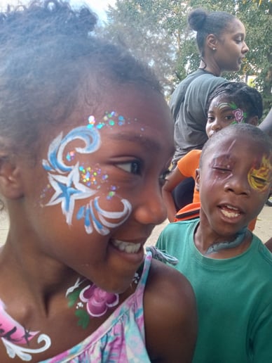 Gallery photo 5 of Stardust Face Painting