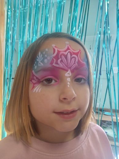 Gallery photo 10 of Stardust Face Painting