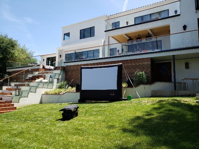 Gallery photo 6 of Starlight Theaters Outdoor Movie Rentals