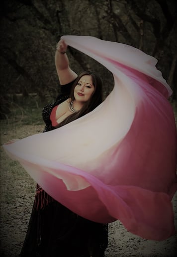 Gallery photo 6 of StarLynn: Belly Dancer & Instructor