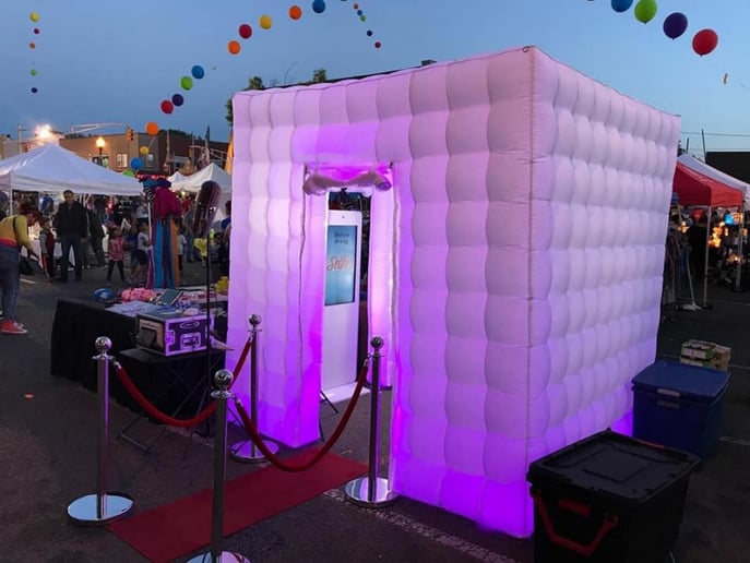 Gallery photo 2 of StarPixs Photo Booth Atlanta