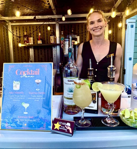 Gallery photo 7 of Stars Event Bartending