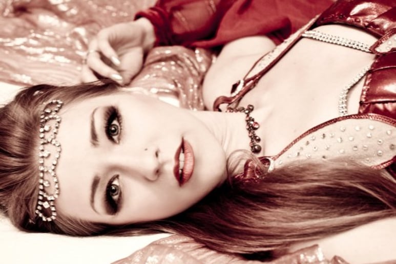 Gallery photo 9 of Stefanya