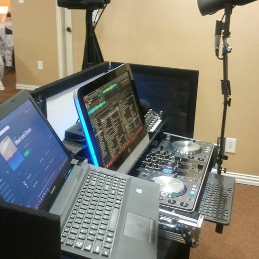 Gallery photo 5 of DJ PapaSmurf