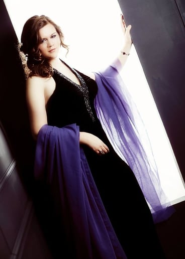 Gallery photo 1 of Steph Jones