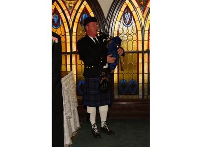 Gallery photo 10 of Stephen Wilkinson Pro Bagpiper