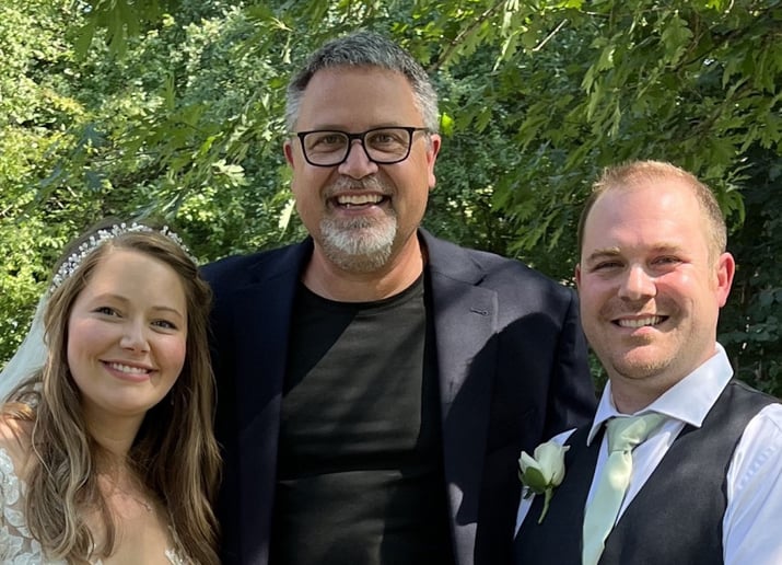Gallery photo 1 of Love is Blind Officiant - Steve Fredlund