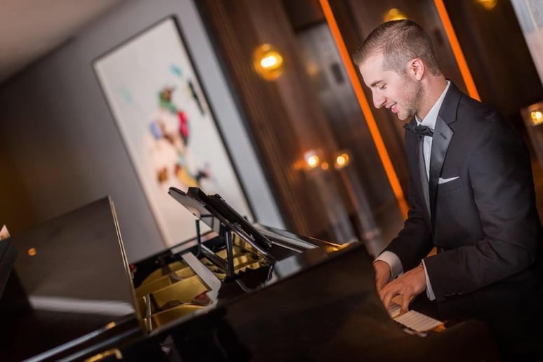 Gallery photo 9 of Steve Laureti, Corporate Event Pianist