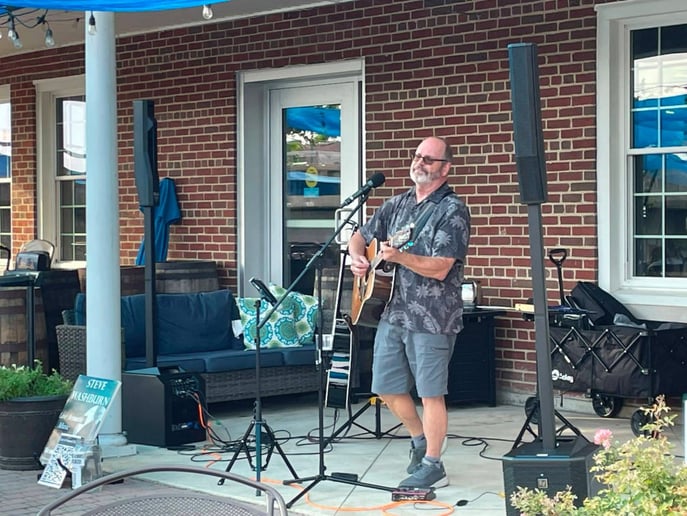Gallery photo 2 of Steve Washburn Live Acoustic Music