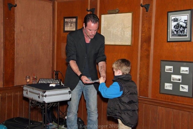 Gallery photo 4 of Steve Wastell Magician