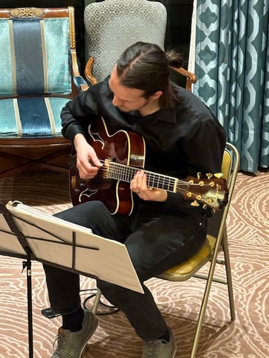 Gallery photo 1 of 16 Strings Jazz Trio