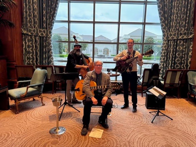 Gallery photo 6 of 16 Strings Jazz Trio