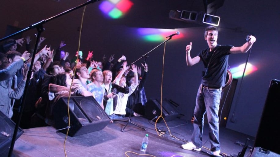 Gallery photo 2 of Steven Curtis