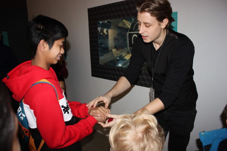 Gallery photo 8 of Steven Jones Magic