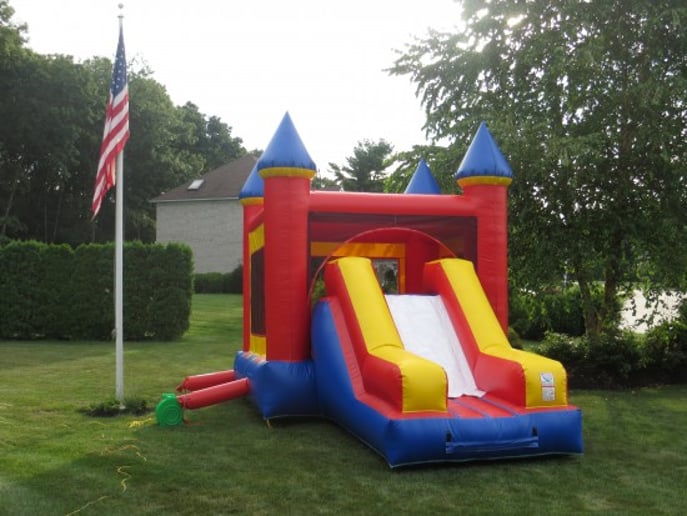 Gallery photo 3 of Steve's Bounce House