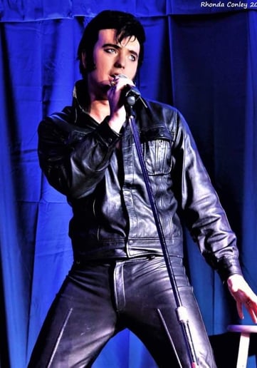 Gallery photo 1 of Stewart Chapman Entertainer