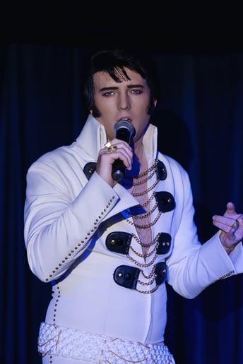 Gallery photo 7 of Stewart Chapman Entertainer