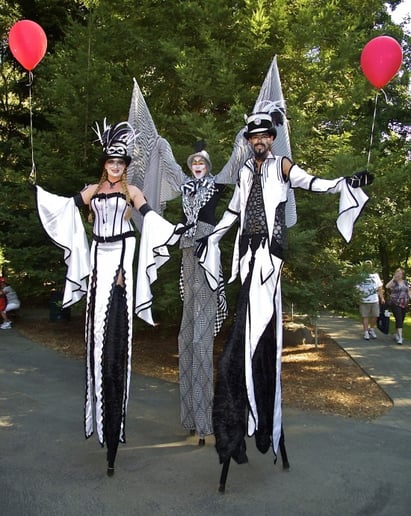 Gallery photo 7 of Stilt Circus