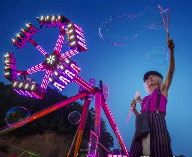 Gallery photo 7 of Ultimate Stiltwalker - Carrie McQueen