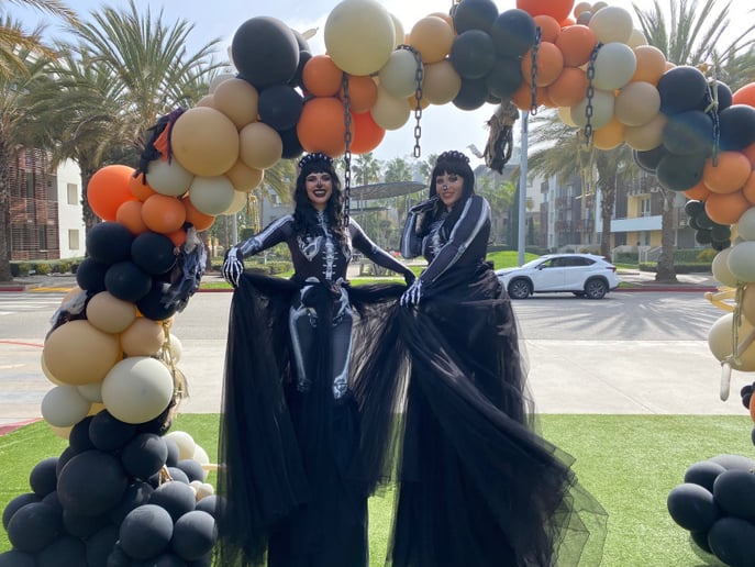 Gallery photo 1 of Shelby - Stilt Performer