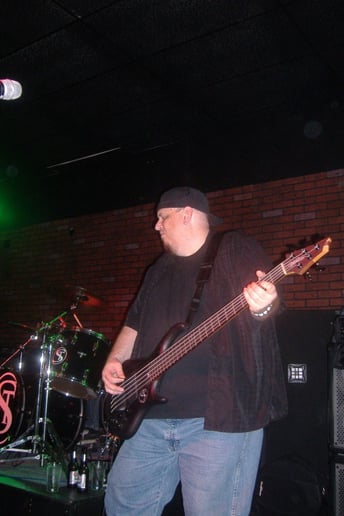 Gallery photo 3 of Stonz Thro