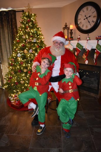 Gallery photo 8 of StoryTimeSanta