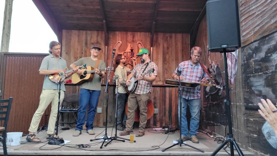 Gallery photo 1 of Stout Branch Bluegrass