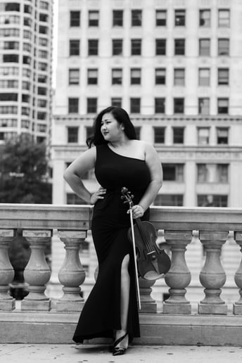 Gallery photo 1 of Chicago wedding violinist Tamila Viola