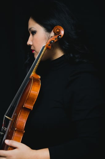 Gallery photo 2 of Chicago wedding violinist Tamila Viola