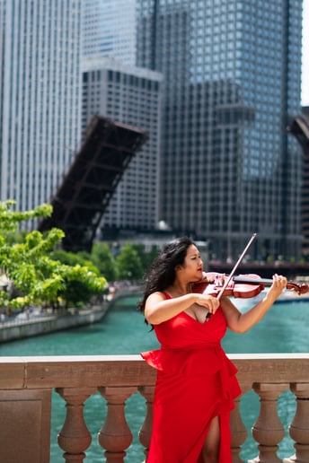 Gallery photo 4 of Chicago wedding violinist Tamila Viola