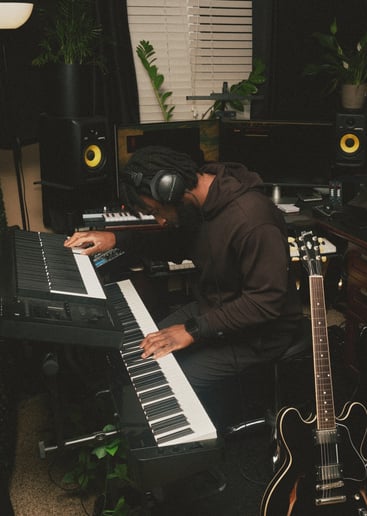 Gallery photo 2 of Music Producer/Session Musician (Guitar, Bass, Keys)