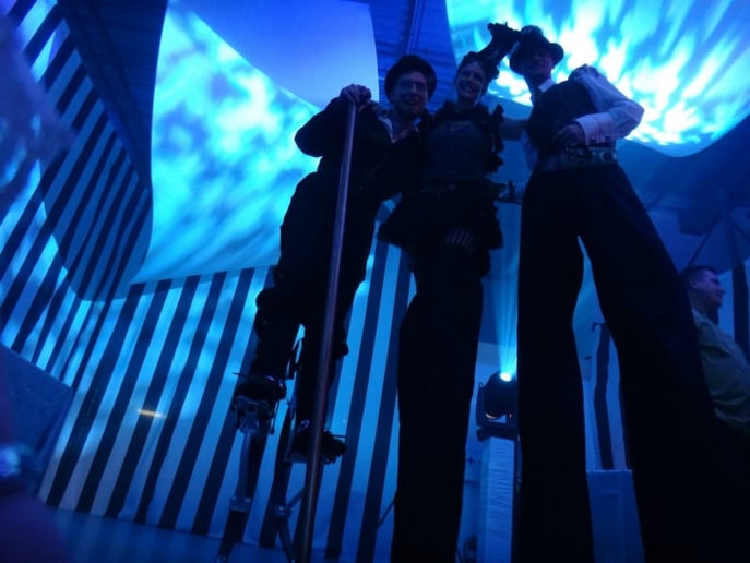 Gallery photo 10 of Stumbling Star Stilt Walker