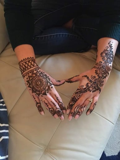 Gallery photo 3 of Stylish Henna