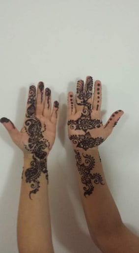 Gallery photo 4 of Stylish Henna