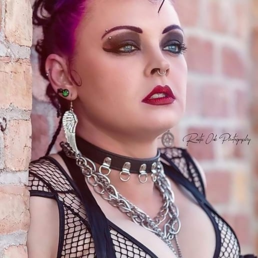 Gallery photo 9 of Suckerpunch Sally