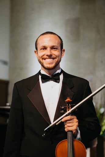 Gallery photo 8 of Suite Strings