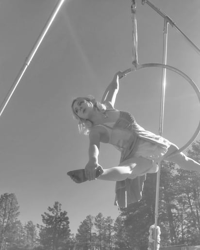 Gallery photo 1 of Summer Rain Circus