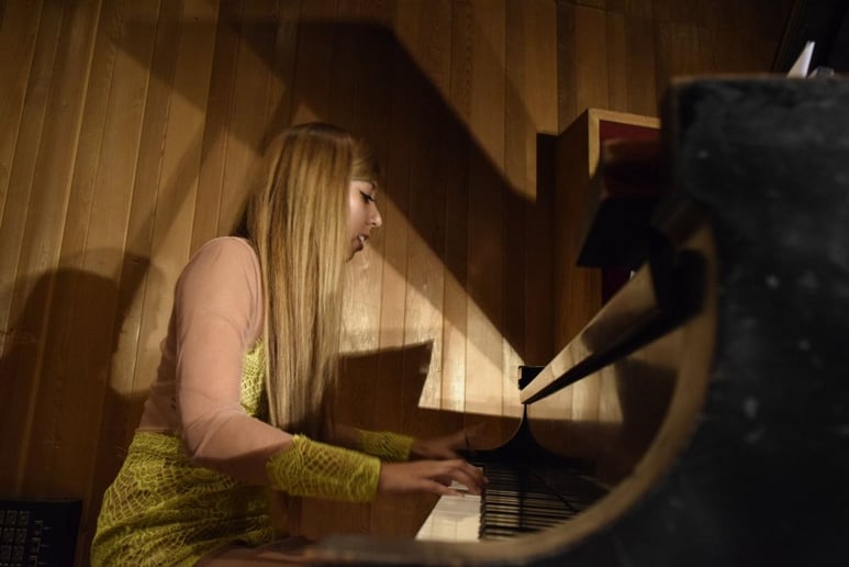 Gallery photo 1 of Summer Swee-Singh Piano Performances