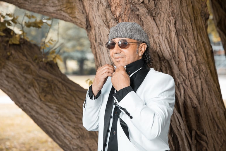 Gallery photo 4 of Sunny: A Journey Thru Music. Best of Swing , Thru Motown, And More