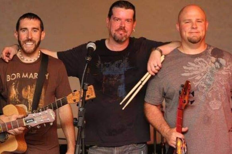 Gallery photo 3 of Sunset Junkies