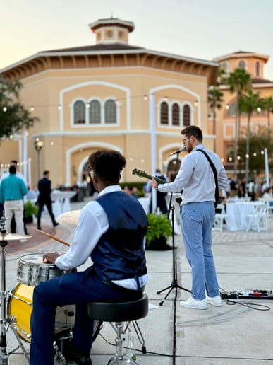 Gallery photo 8 of Sunset Set With Igor Leal