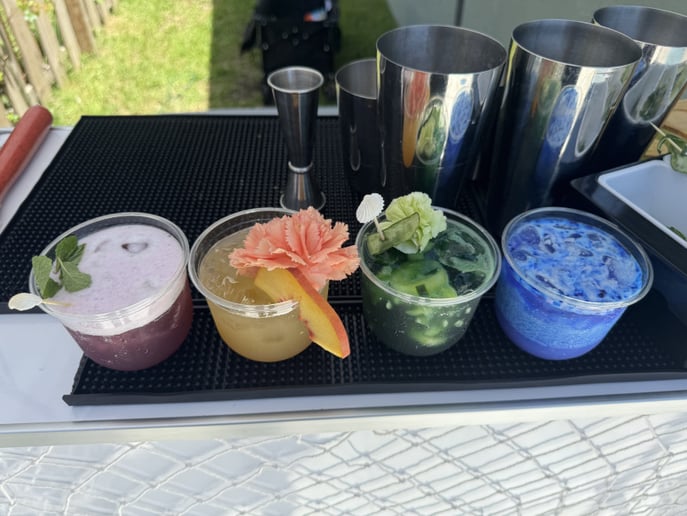 Gallery photo 4 of Sunset Sips Mobile Bar