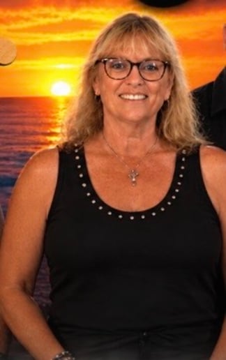 Gallery photo 1 of Sunset Swing